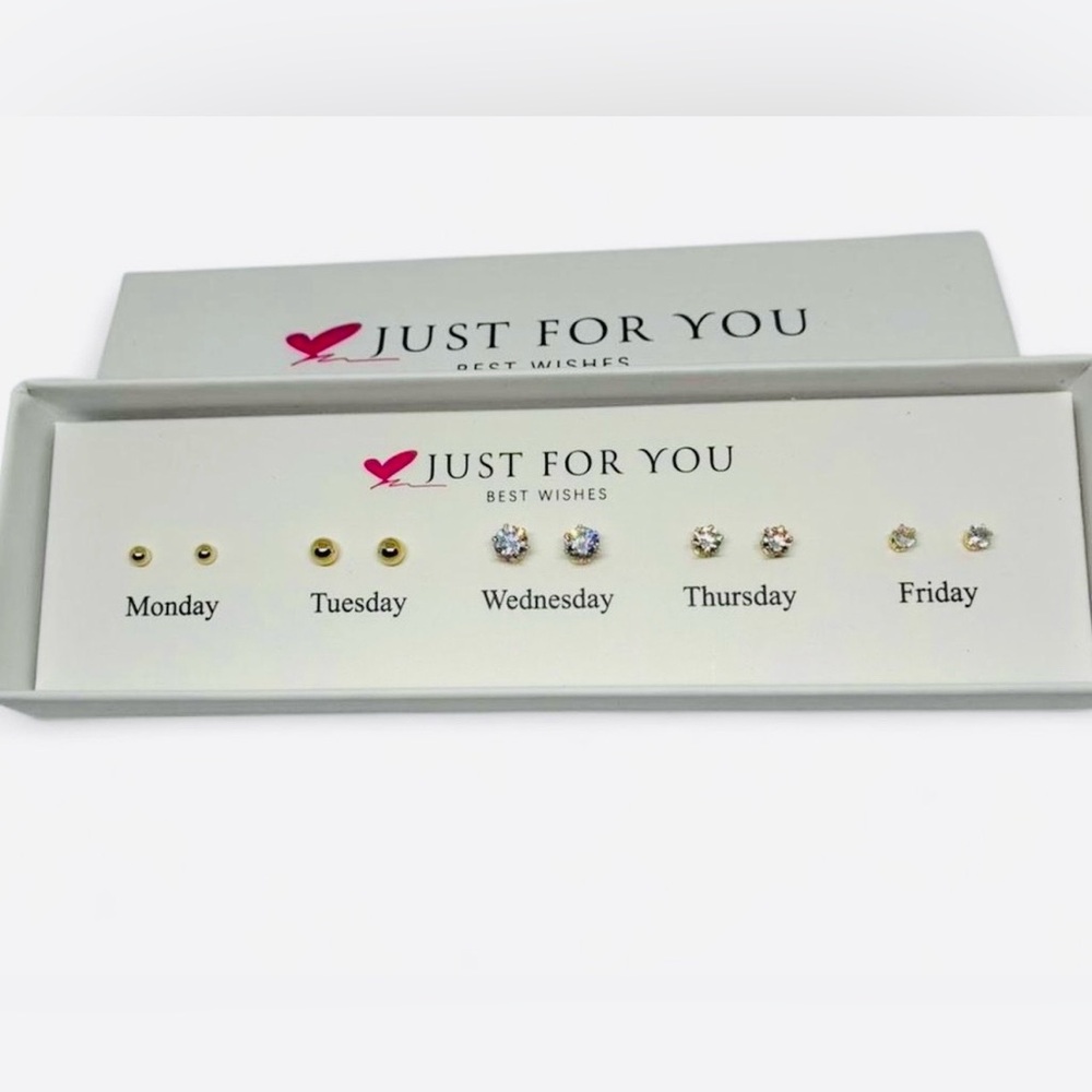 5 Pairs of Weekly Stud Earrings Set Gift Box